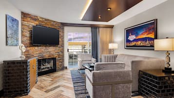 Signature Room, 2 Bedrooms, Non Smoking | In-room safe, blackout drapes, iron/ironing board