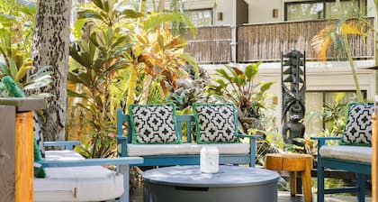 White Sands Hotel