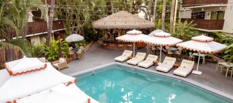 White Sands Hotel
