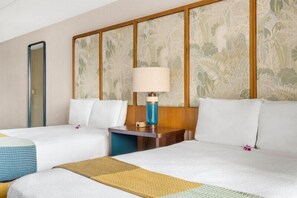 In-room safe, desk, laptop workspace, blackout drapes - White Sands Hotel (Honolulu)