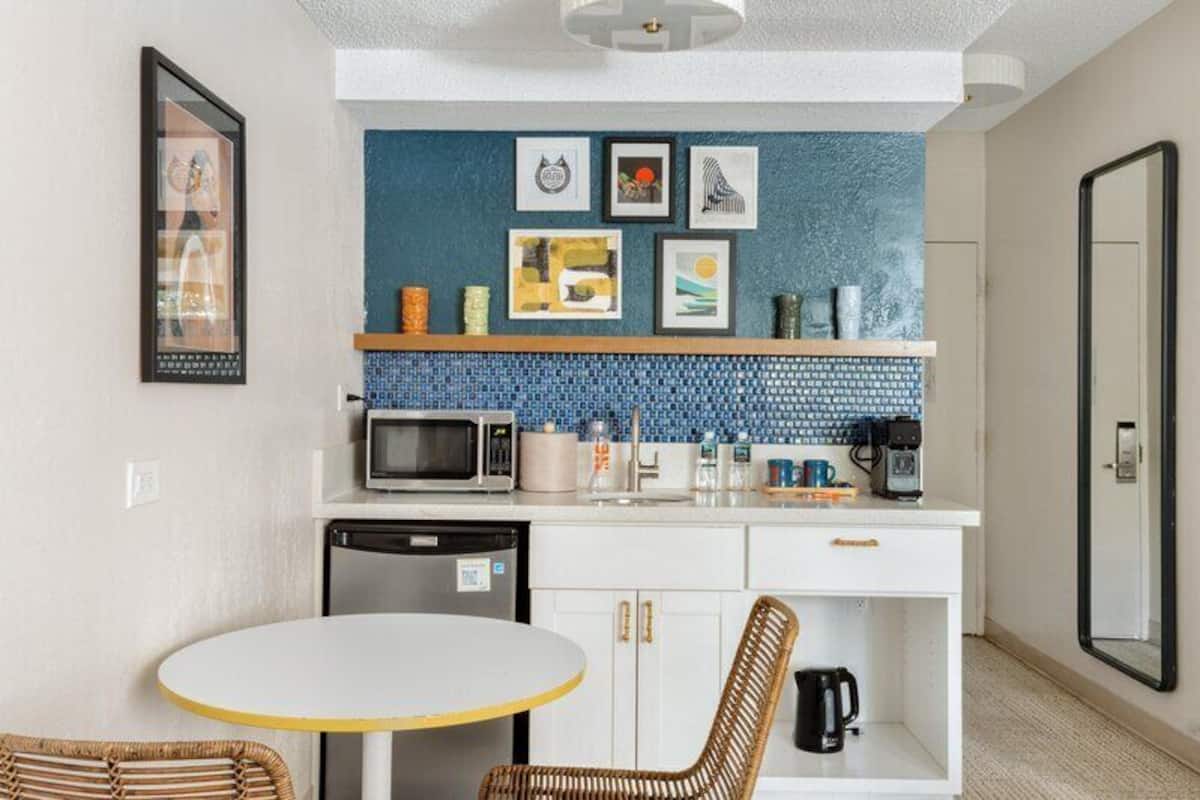 Suite, 1 Bedroom (Bungalow) | Private kitchen | Mini-fridge, microwave