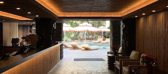 White Sands Hotel