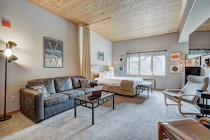 Studio (Efficiency Condominium) | Living area | TV