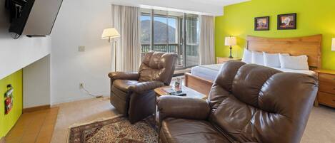 開放式客房 (Condominium) | 客廳 | 電視