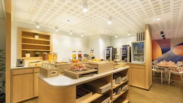 Daily buffet breakfast (EUR 13 per person)