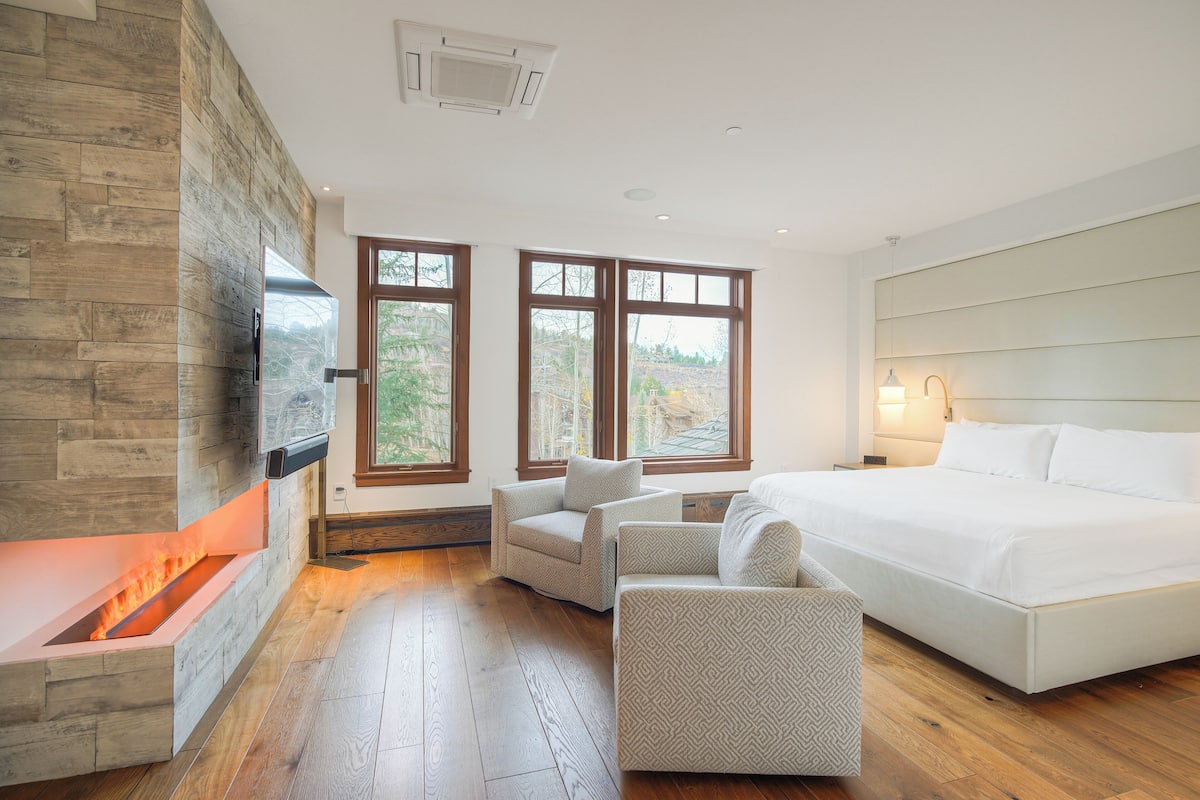 Condo, 4 Bedrooms (Snow Cloud | Platinum) | Egyptian cotton sheets, premium bedding, individually decorated