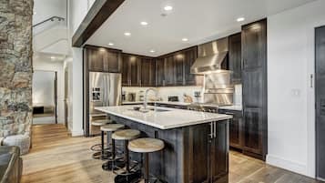 Leilighet, 4 soverom (Snow Cloud | Platinum) | Delt kjøkken | Kjøleskap, mikrobølgeovn, ovn og kokeplater