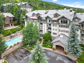 Exterior - The Borders Lodge (Avon)