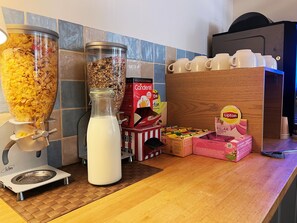 Petit déjeuner buffet servi tous les jours en supplément