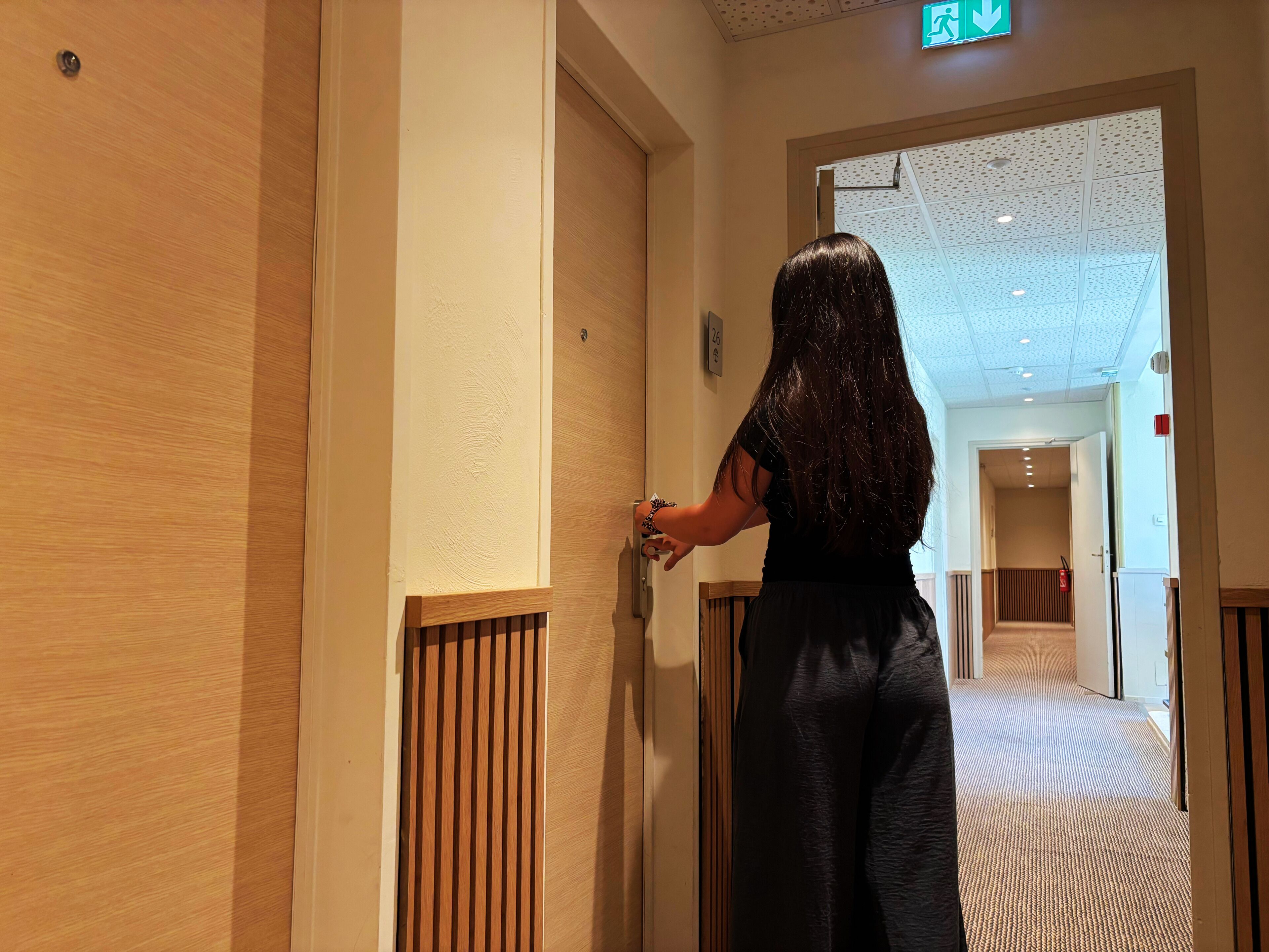 Handrails in hallways