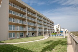 Property grounds - Edgewater by South Padre Condo Rentals (South Padre Island)