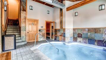 Indoor spa tub
