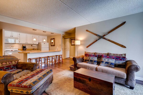 Standard Room, 1 Bedroom | Living area | Flat-screen TV, fireplace, DVD player - Trails End Condominiums by Ski Country Resorts (Breckenridge)