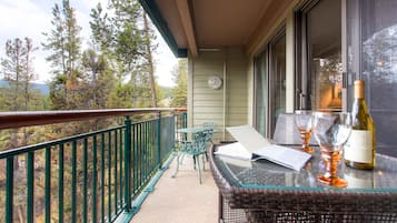 Standard Room, 2 Bedrooms | Balcony