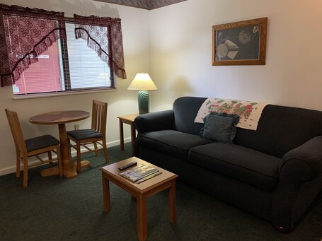 Laurel Inn Condominium - Image 115