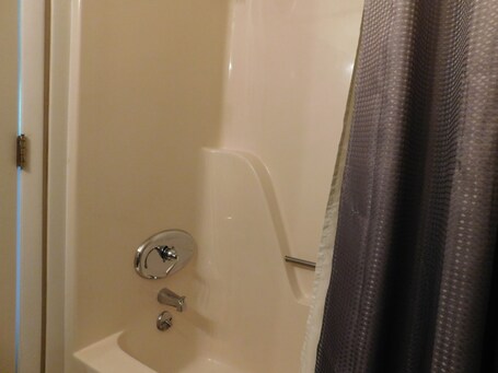 Laurel Inn Condominium - Image 152