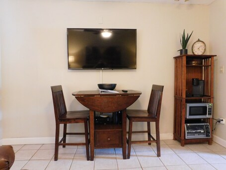 Laurel Inn Condominium - Image 37