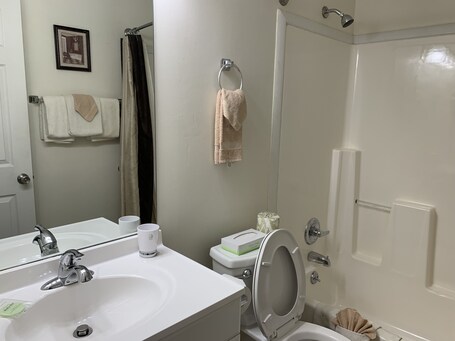 Laurel Inn Condominium - Image 106