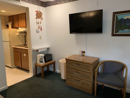 Laurel Inn Condominium - Image 72