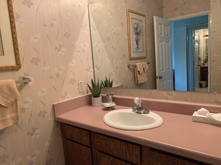Laurel Inn Condominium - Image 112