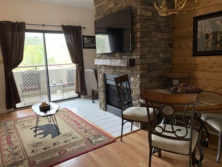 Laurel Inn Condominium - Image 43