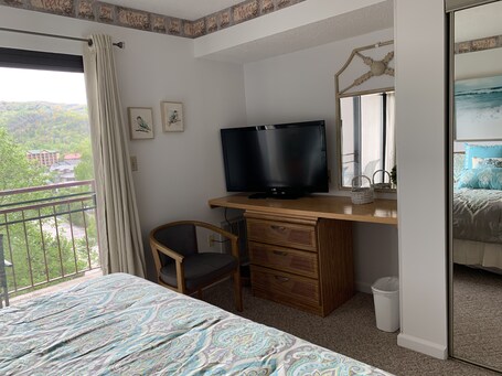 Laurel Inn Condominium - Image 171