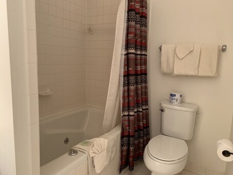Laurel Inn Condominium - Image 183