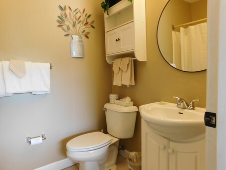 Laurel Inn Condominium - Image 121