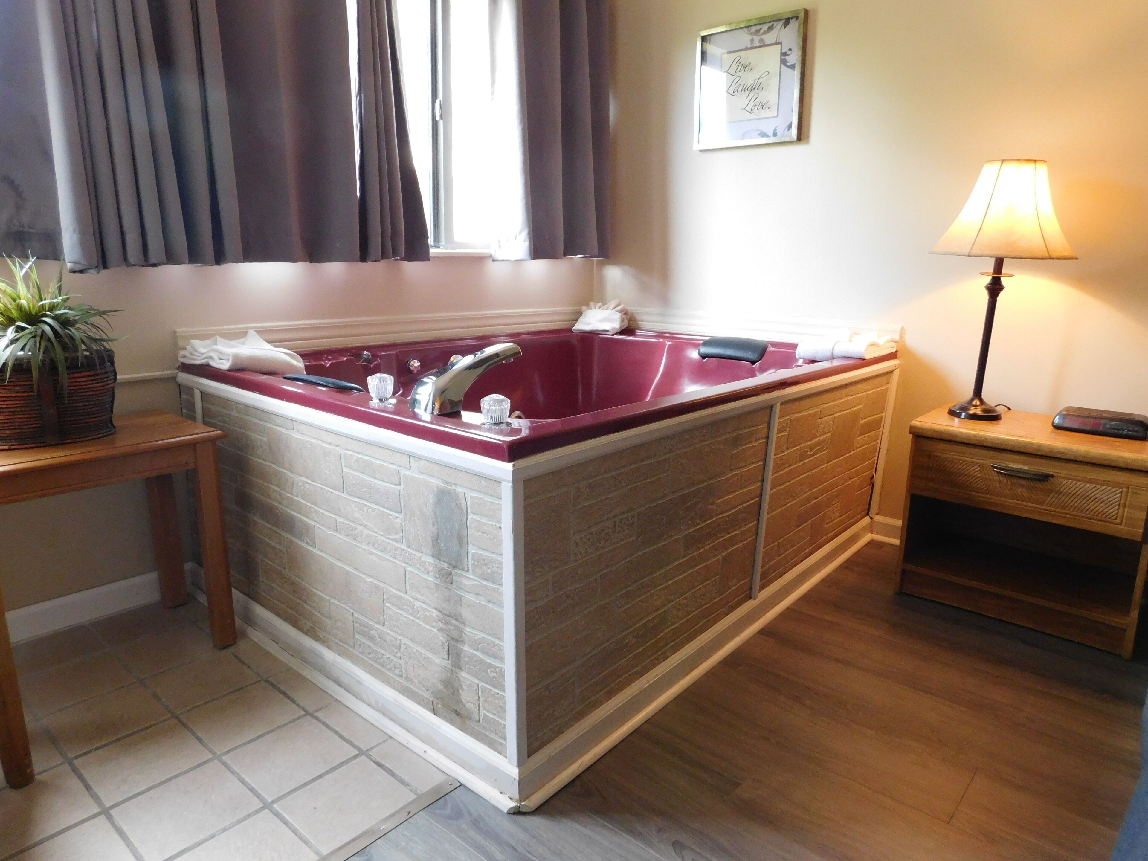 Condo, 1 Bedroom, Jetted Tub (103) | 1 bedroom, individually decorated, individually furnished