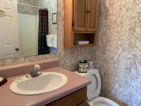 Laurel Inn Condominium - Image 120