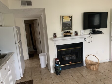 Laurel Inn Condominium - Image 149