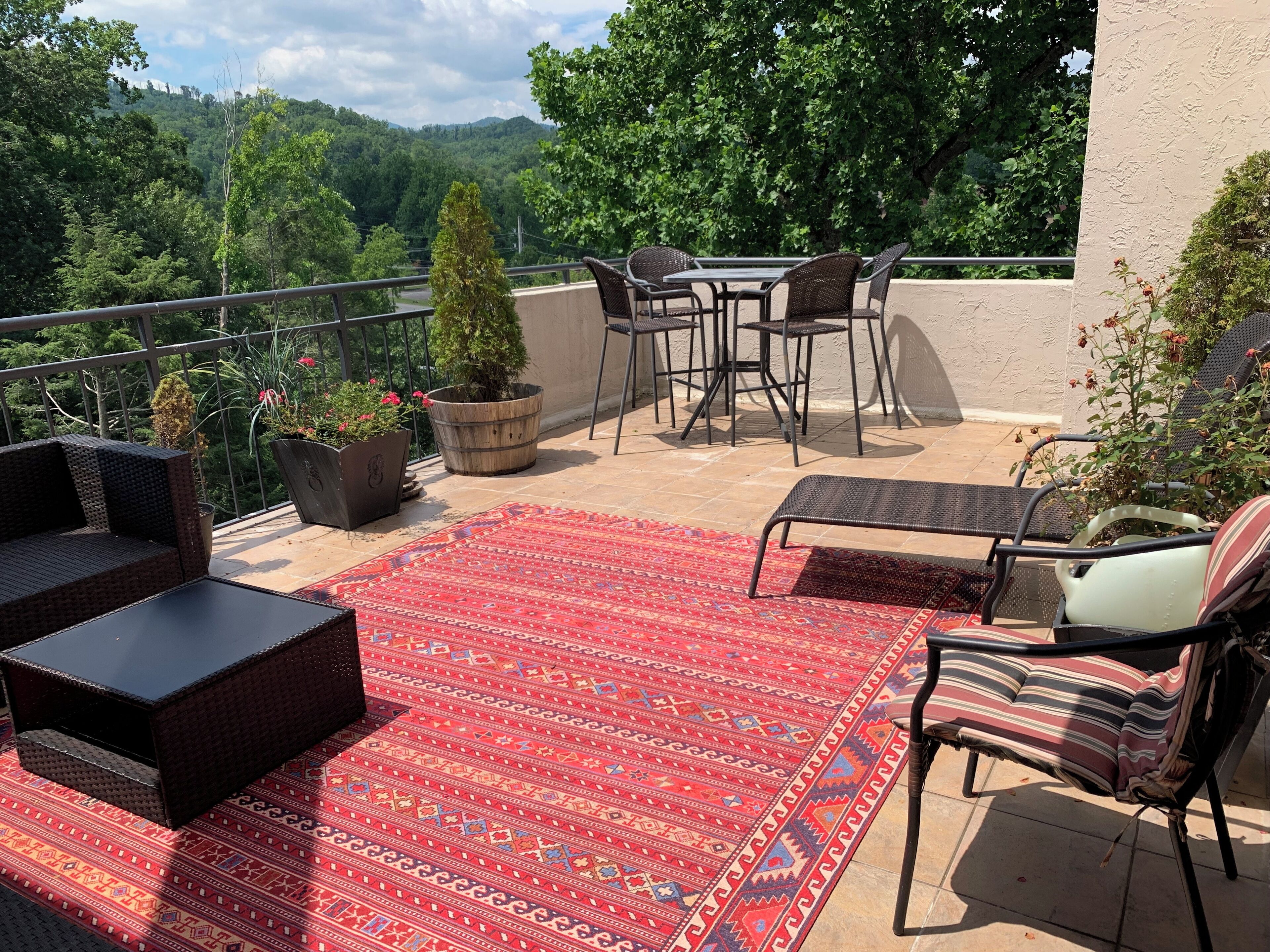 condo | terrace/patio