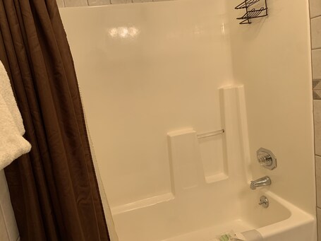 Laurel Inn Condominium - Image 151