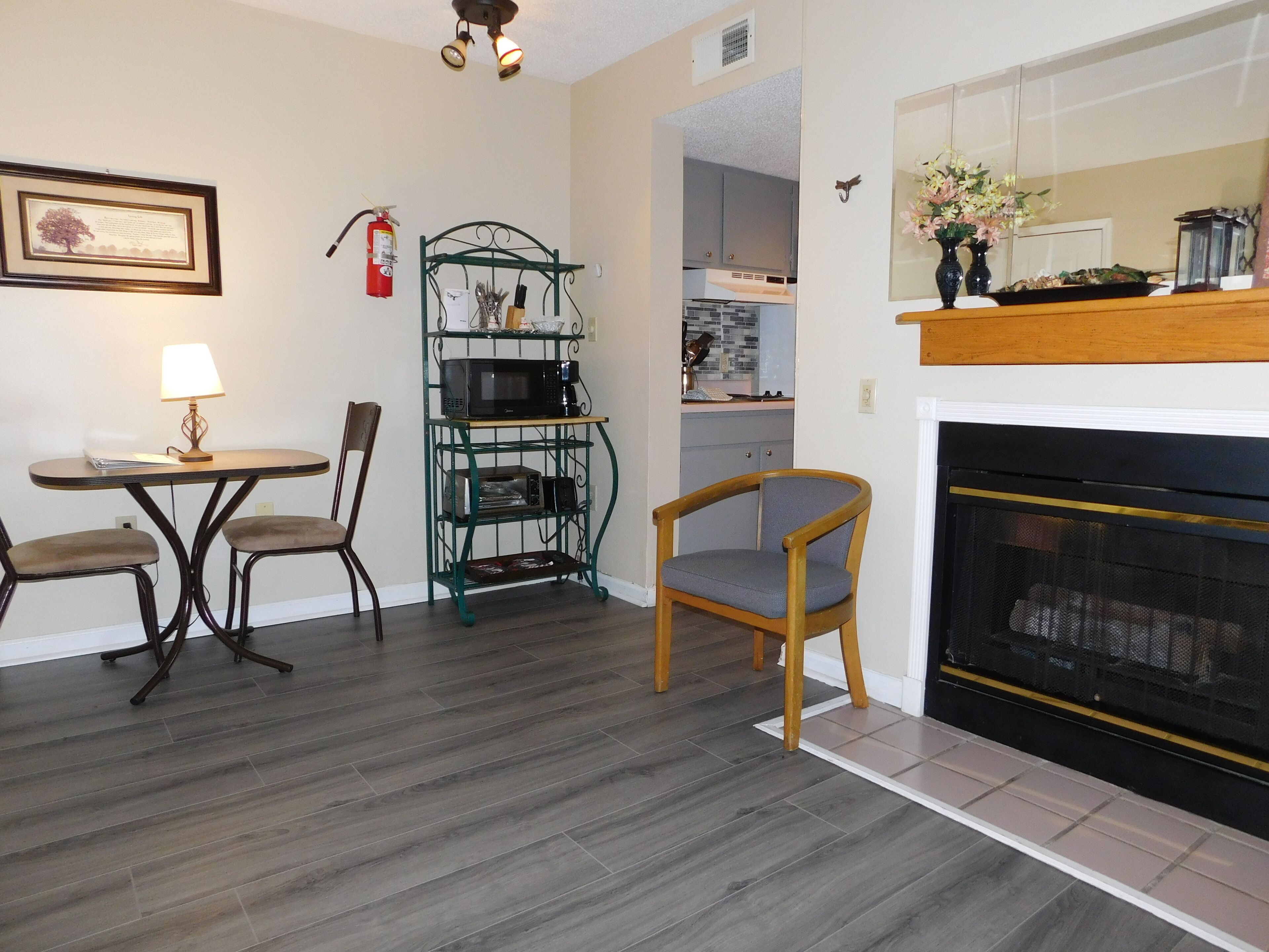 condo, 1 bedroom, jetted tub (103) | living area | tv, fireplace