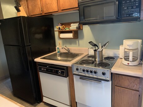 Laurel Inn Condominium - Image 57