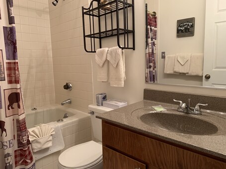 Laurel Inn Condominium - Image 24