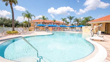 2 outdoor pools, a heated pool, open 8:00 AM to 7:00 PM, sun loungers