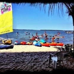 Plage privée, planche à voile, voile, kayak