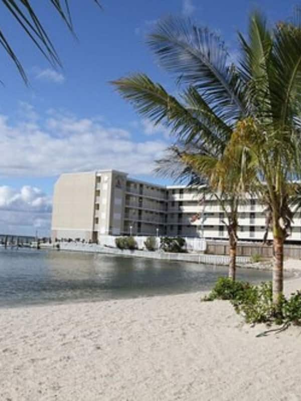 Private beach, windsurfing, sailing, kayaking