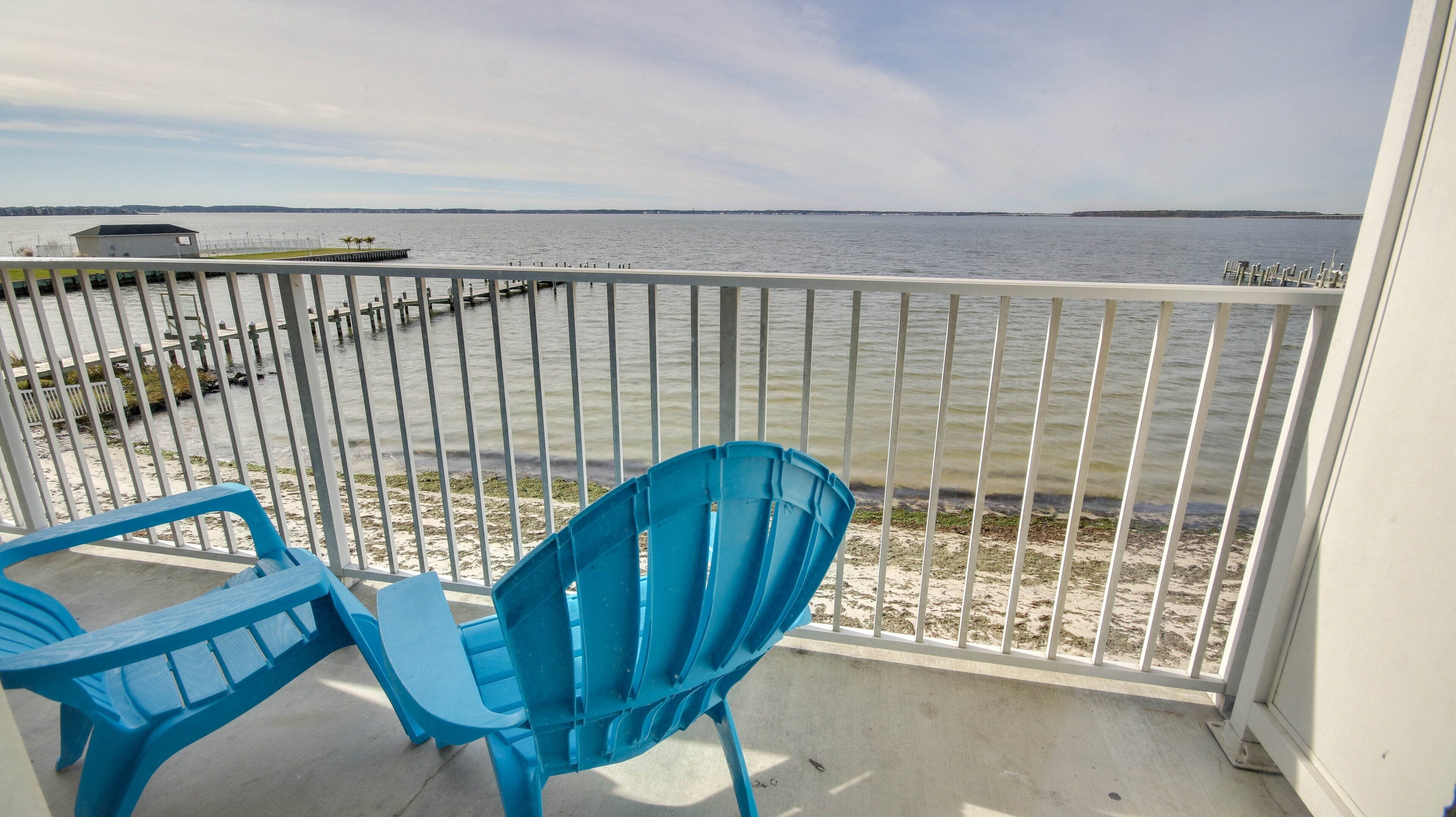  South Building - Deluxe Efficiency, Bay View, 2 Queen Beds & Sofa | In-room safe, desk, iron/ironing board, free WiFi