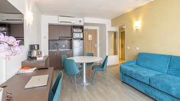 Télévision LCD de 40 pouces avec chaînes par satellite, télévision