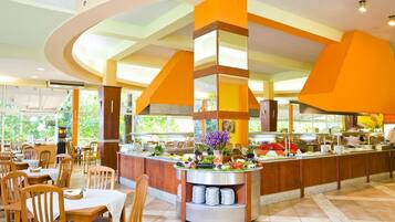 Daily buffet breakfast (EUR 6 per person)