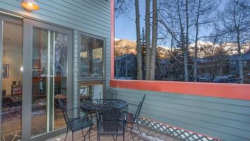 3 Bedroom and 3 Bathroom Bronze - 529 | Terrace/patio