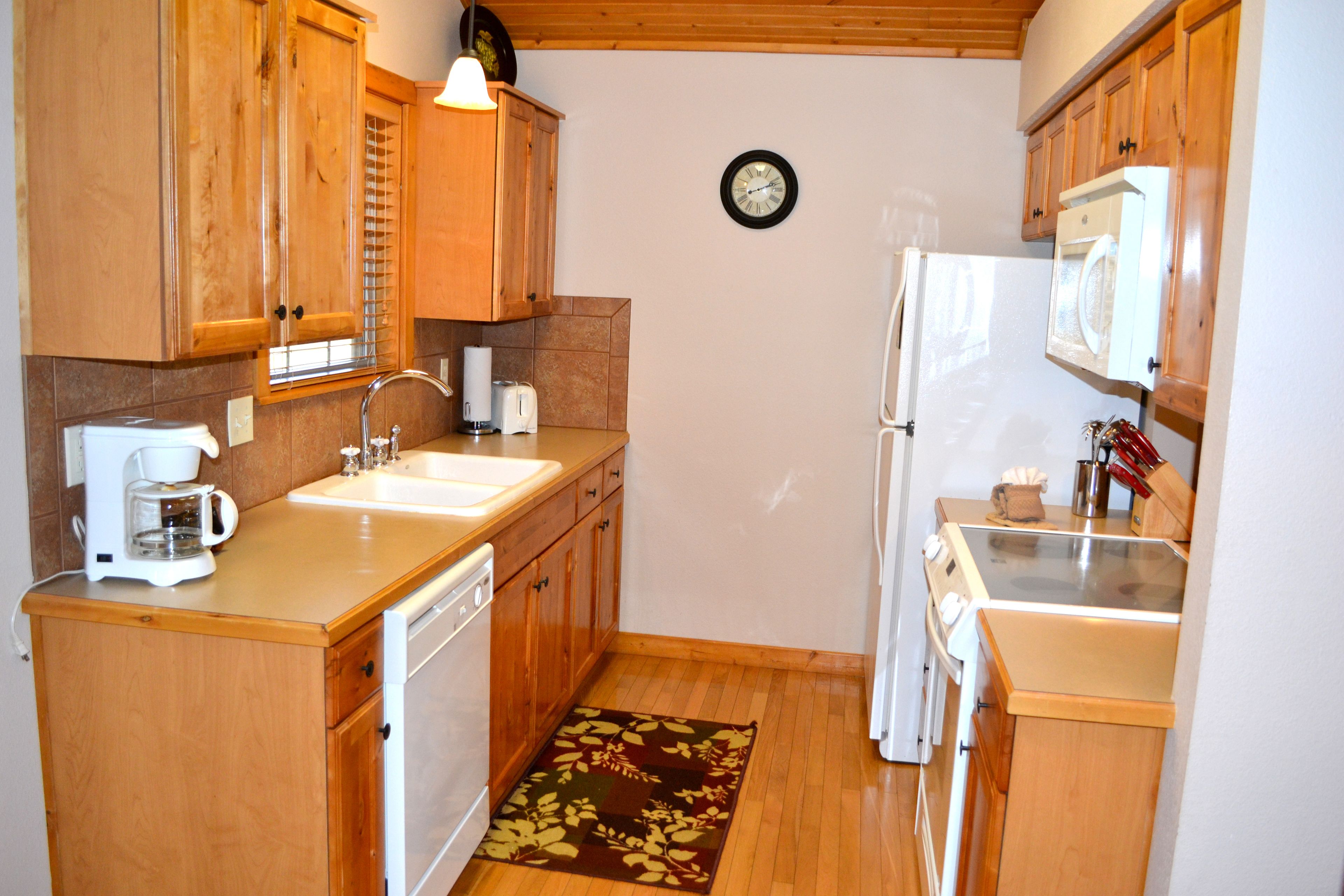 cabin | private kitchen | microwave, coffee/tea maker, paper towels