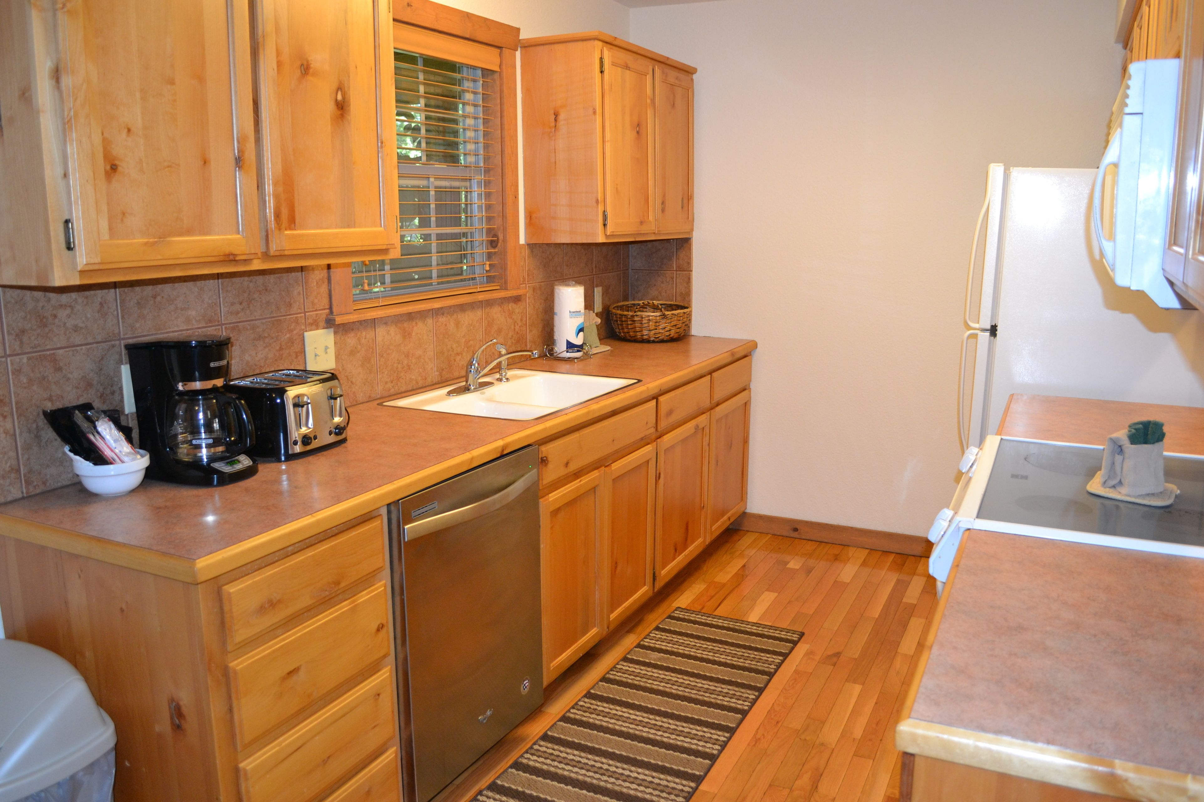 cabin | private kitchen | microwave, coffee/tea maker, paper towels