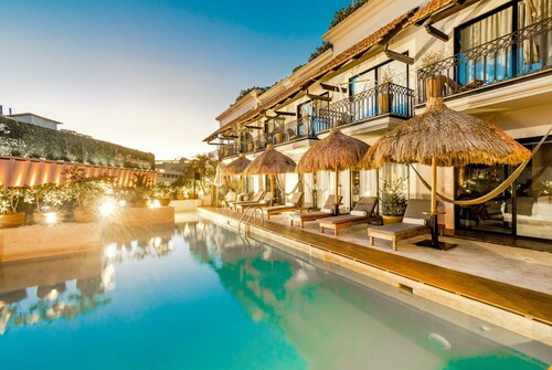 Caribbean Paradise Hotel & Spa - 5th Avenue