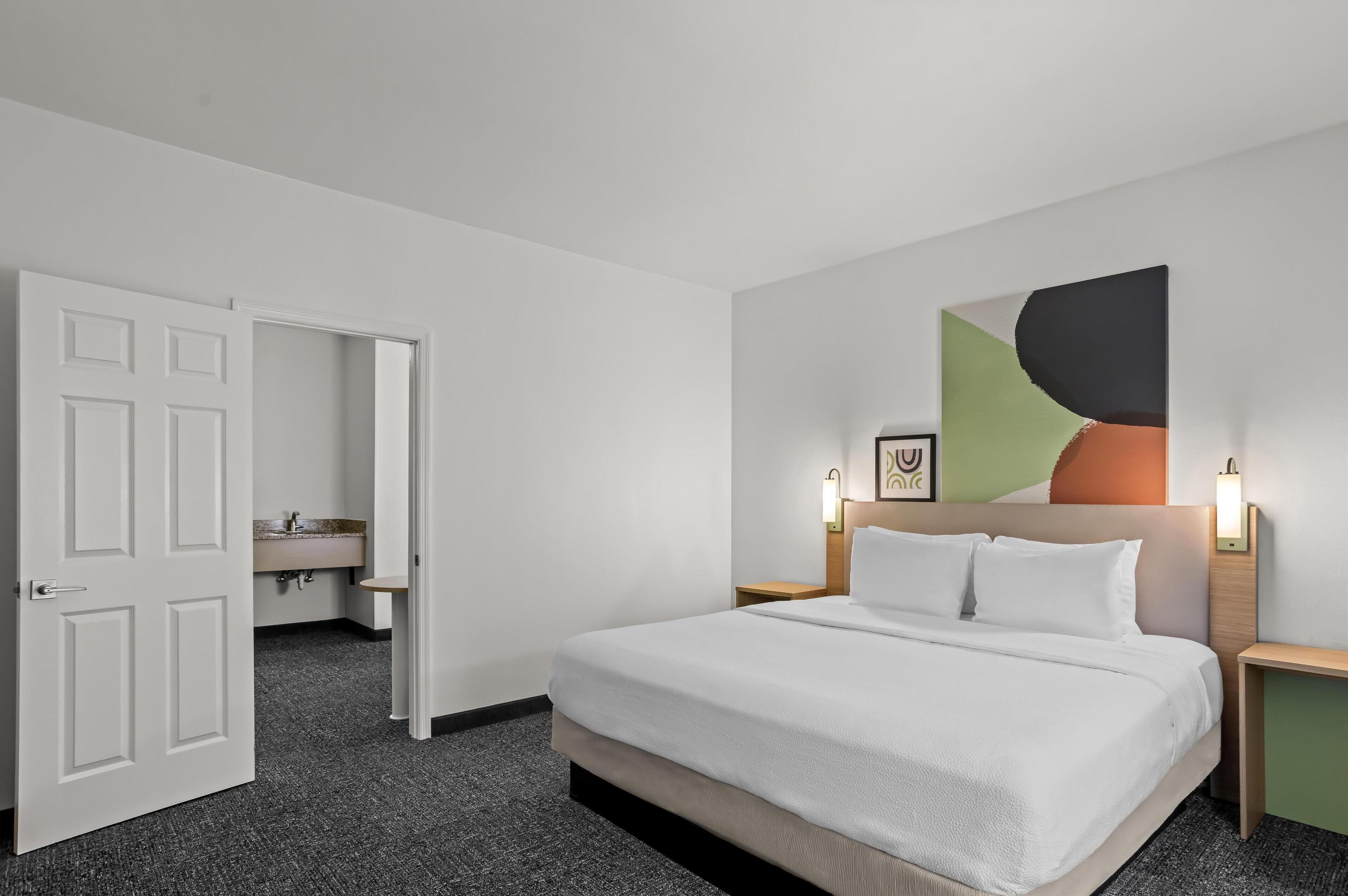1 Bedroom King Suite