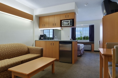 Studio Suite, 1 Queen Bed, Non Smoking | Living area | 32-inch TV with cable channels. Microtel Inn & Suites by Wyndham Plattsburgh