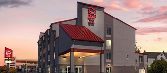 Red Roof Inn & Suites Philadelphia - Bellmawr