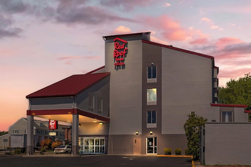 Red Roof Inn & Suites Philadelphia - Bellmawr